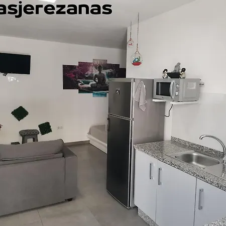 Holiday home Casasjerezanas Loft Flores